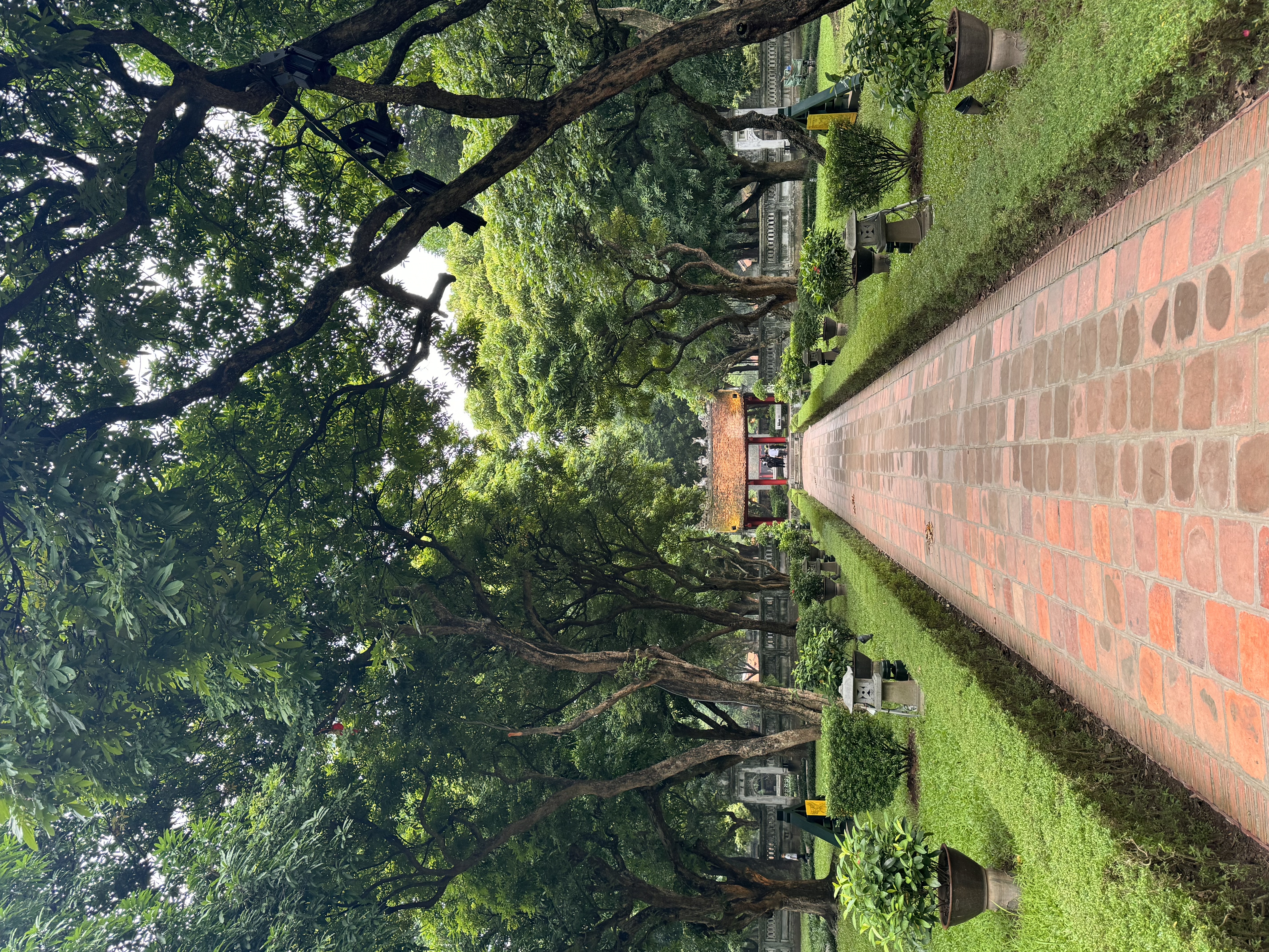 Traffic observation in downtown Hanoi